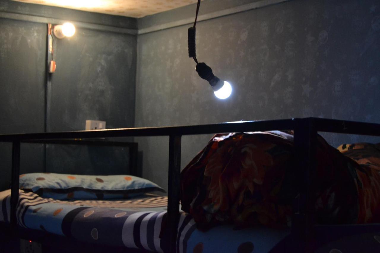 Fireflies Hostel Катманду Экстерьер фото
