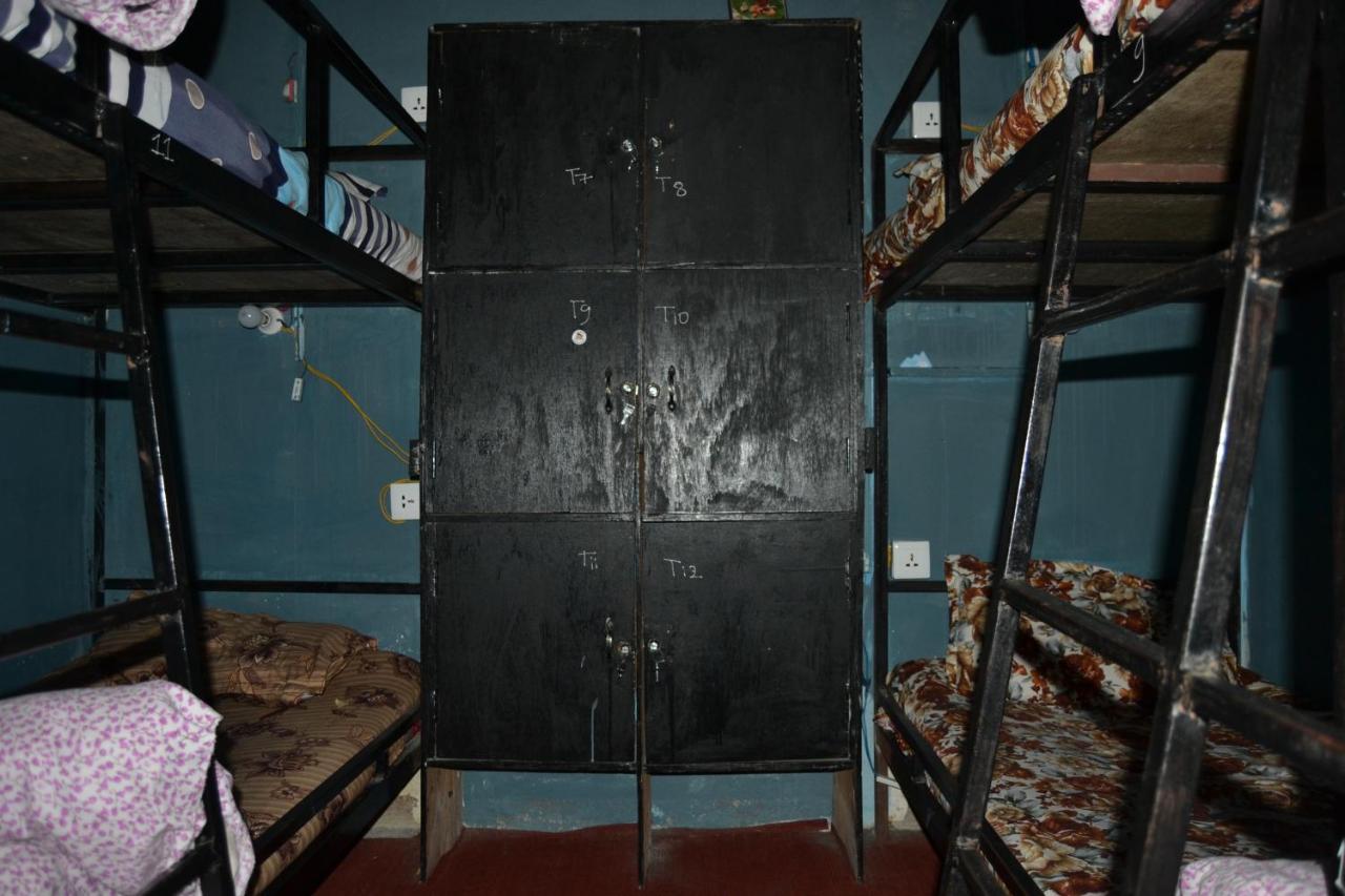 Fireflies Hostel Катманду Экстерьер фото