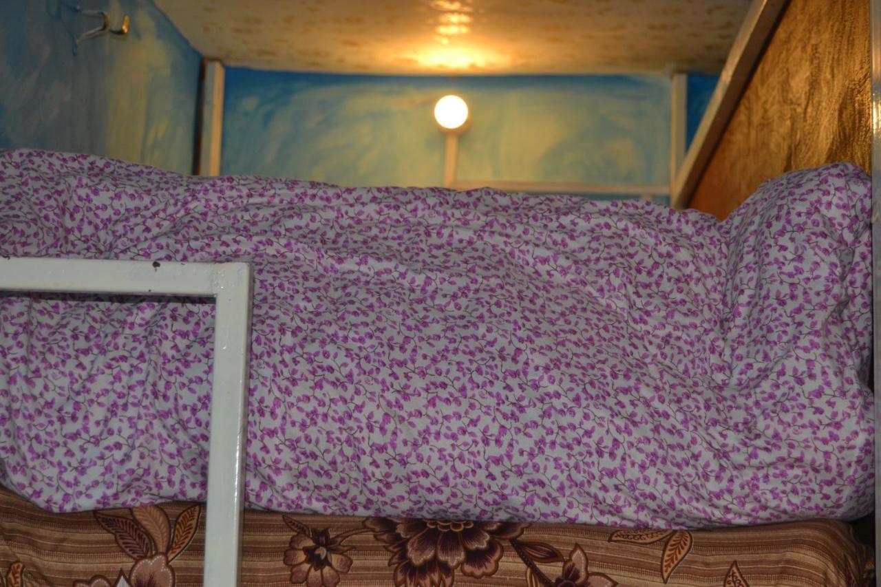 Fireflies Hostel Катманду Экстерьер фото