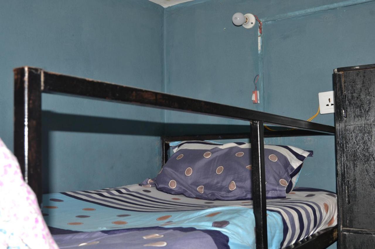 Fireflies Hostel Катманду Экстерьер фото