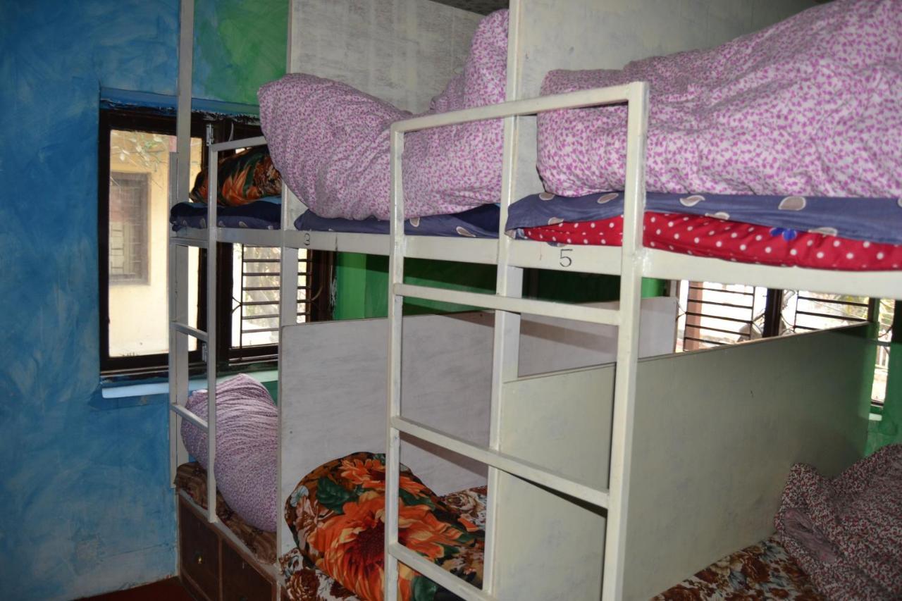 Fireflies Hostel Катманду Экстерьер фото