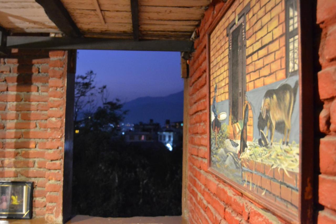 Fireflies Hostel Катманду Экстерьер фото