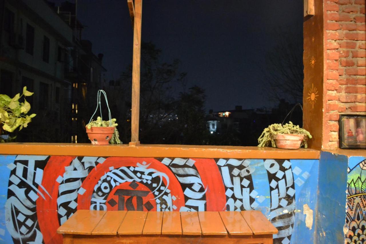 Fireflies Hostel Катманду Экстерьер фото