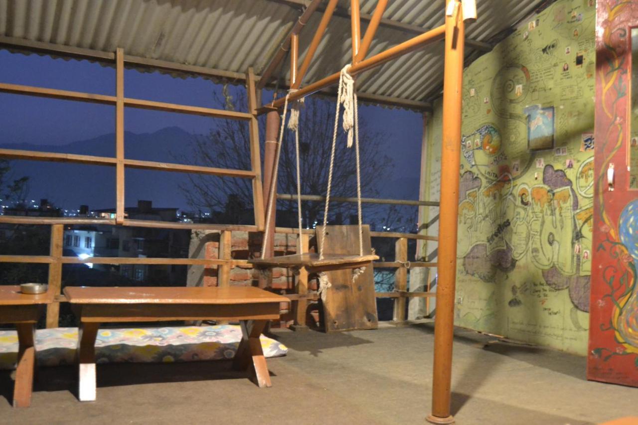 Fireflies Hostel Катманду Экстерьер фото
